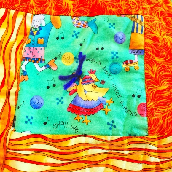 🎁 FARM ANIMALS Handmade Quilt - Picture 3 of 7